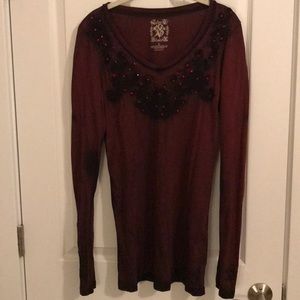 V neck long sleeved embellished T